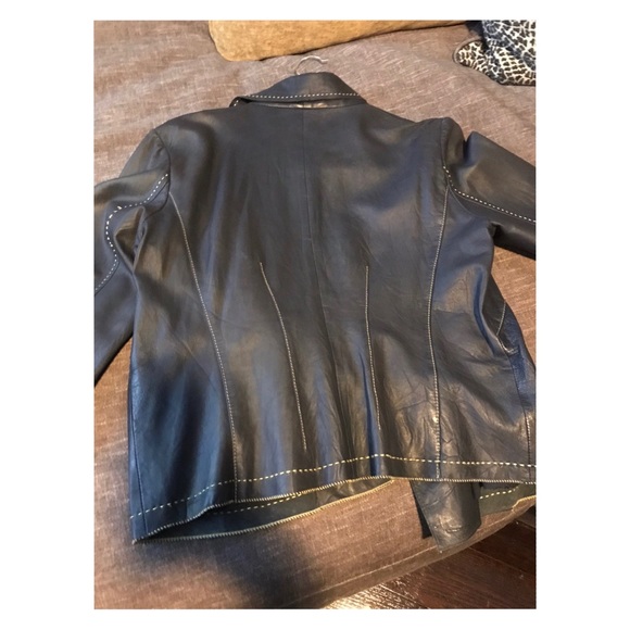 Soft leather is a must have - Picture 4 of 5